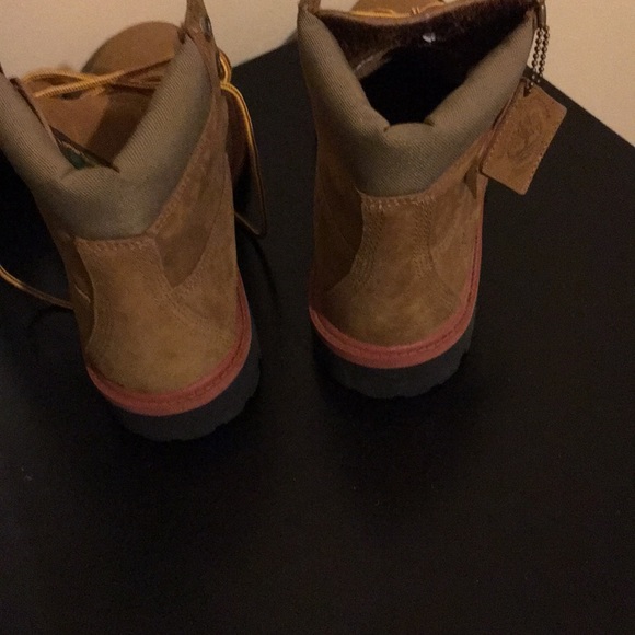 Shoes - Picture 2 of 4